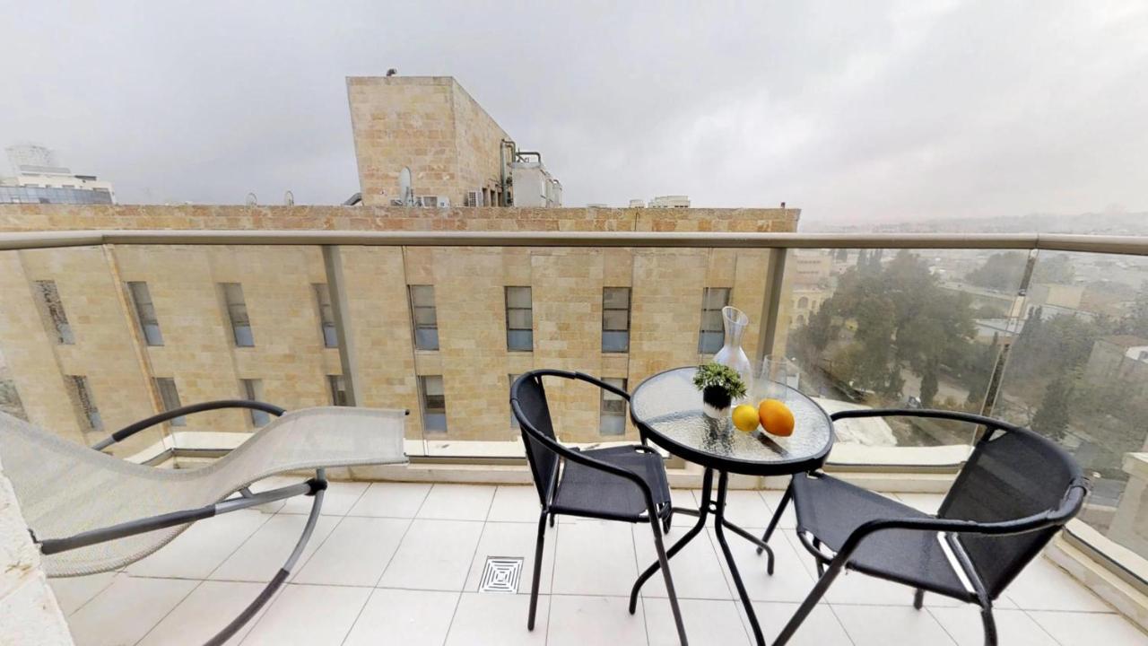 Exclusive Two-Bedroom Apartment With Parking Jerusalem Exteriör bild