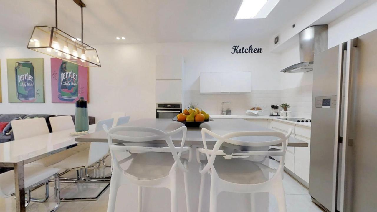 Exclusive Two-Bedroom Apartment With Parking Jerusalem Exteriör bild