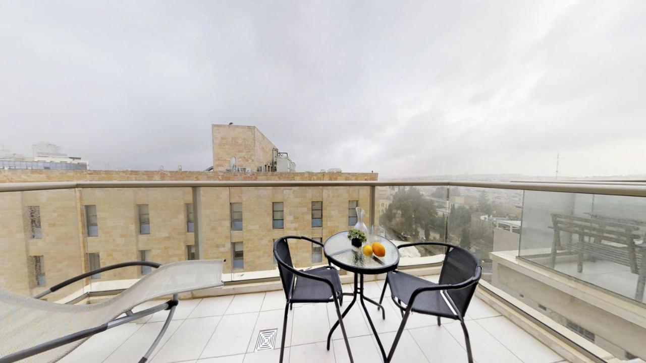 Exclusive Two-Bedroom Apartment With Parking Jerusalem Exteriör bild