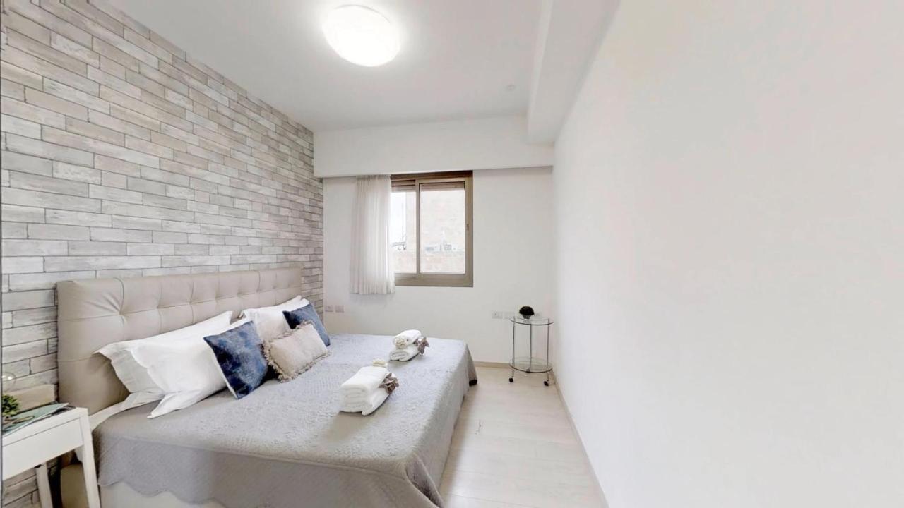 Exclusive Two-Bedroom Apartment With Parking Jerusalem Exteriör bild